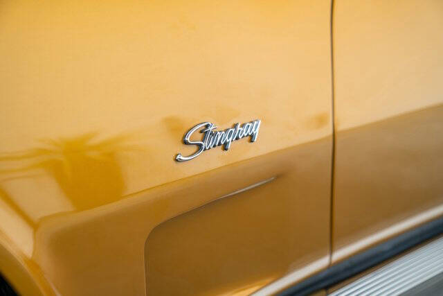1973 Chevrolet Corvette 13
