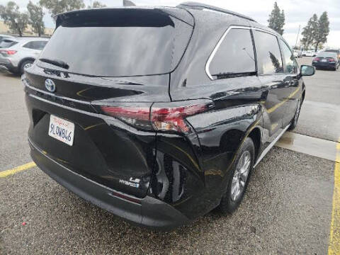 2024 Toyota Sienna LE 8-Passenger