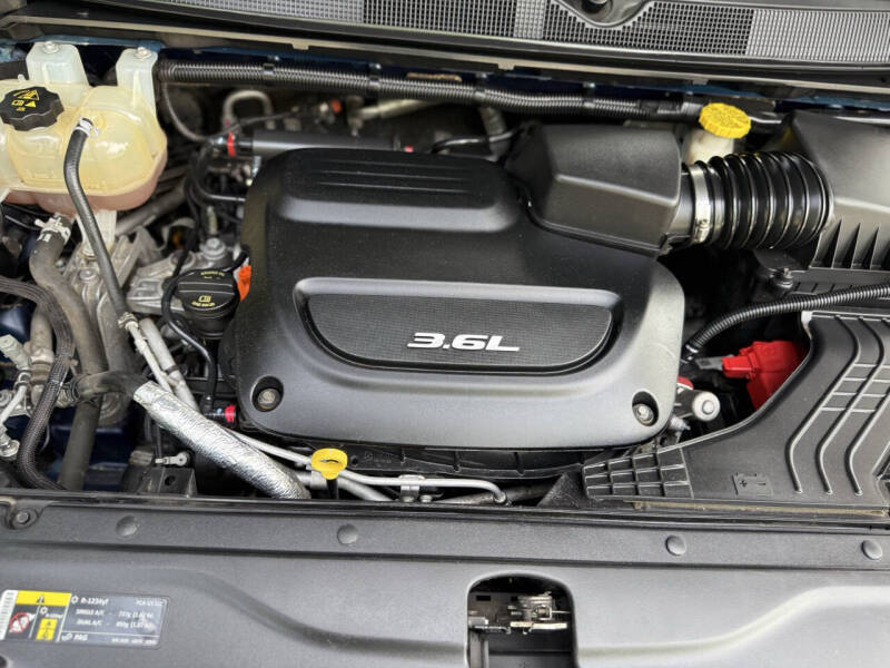 2017 Chrysler Pacifica Touring-L