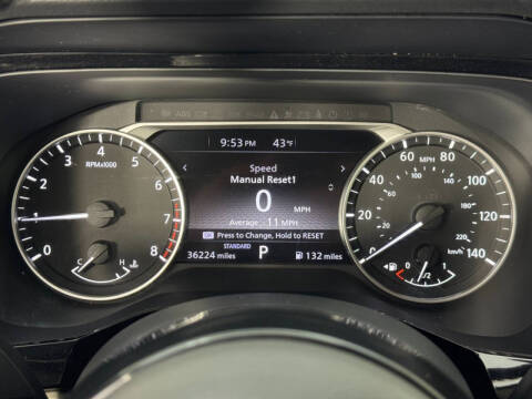 2022 Nissan Pathfinder SV