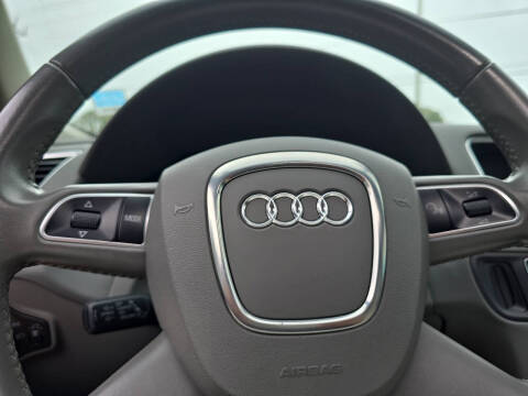 2012 Audi Q5 3.2 quattro Premium Plus