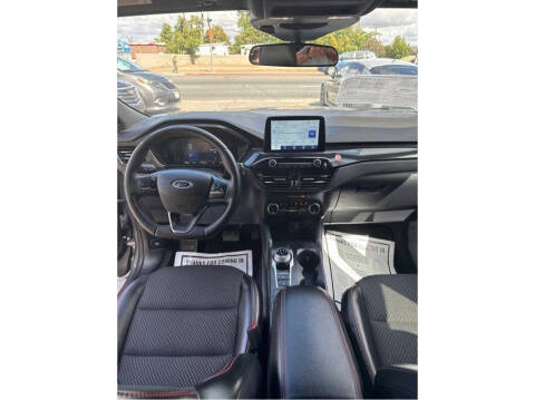 2025 Ford Escape ST-Line Select