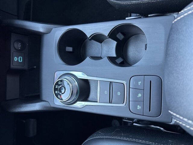 2022 Ford Escape Hybrid Titanium