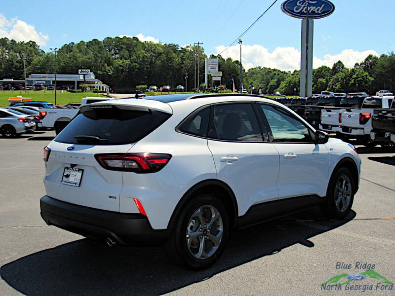 2025 Ford Escape Hybrid ST-Line
