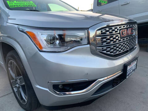 2017 GMC Acadia Denali