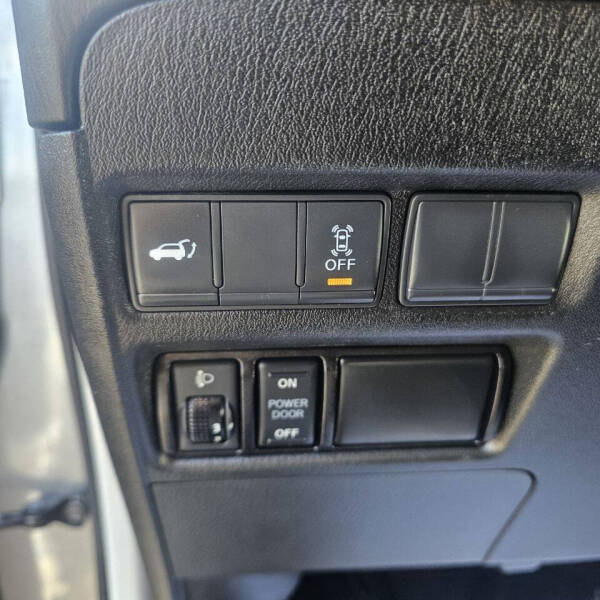 2017 Nissan Armada SV