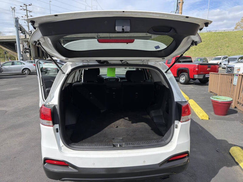 2016 Kia Sorento LX