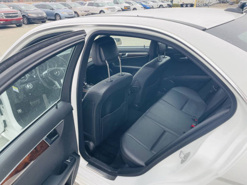 2013 Mercedes-Benz C-Class C 300 Luxury 4MATIC