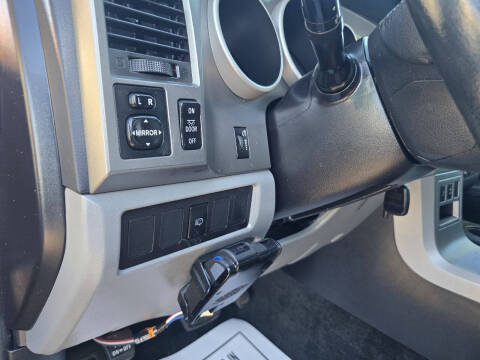 2016 Toyota Sequoia SR5