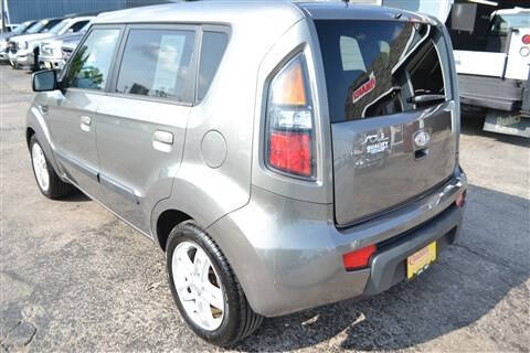 2010 Kia Soul +