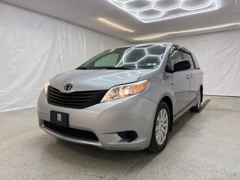 2017 Toyota Sienna LE 7-Passenger