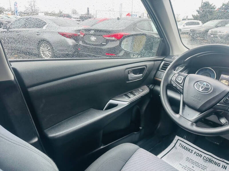 2016 Toyota Camry LE