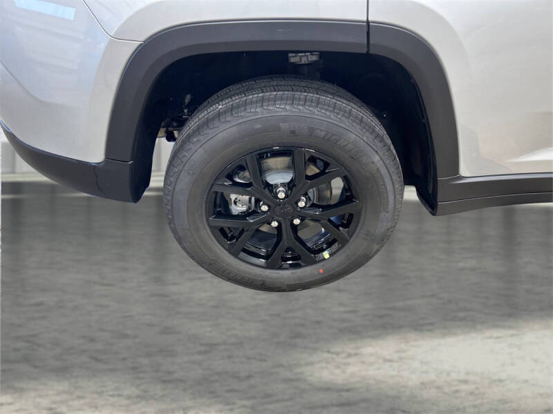2026 Jeep Grand Cherokee Altitude