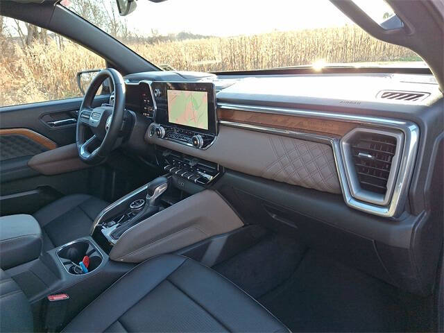 2024 GMC Canyon Denali