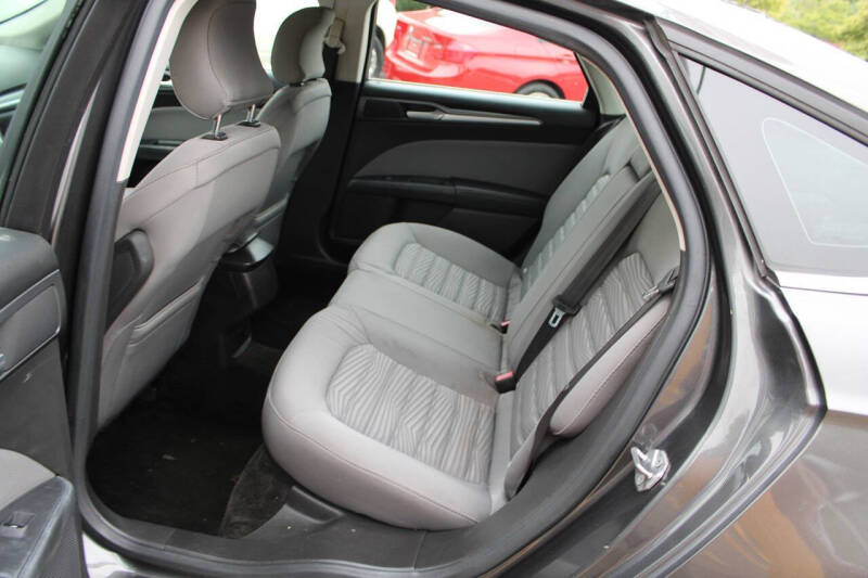 2016 Ford Fusion S