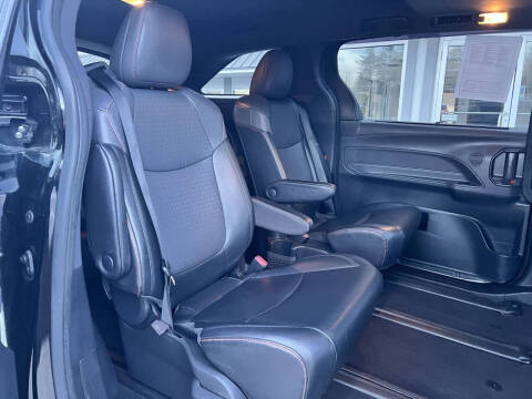 2022 Toyota Sienna XSE 7-Passenger