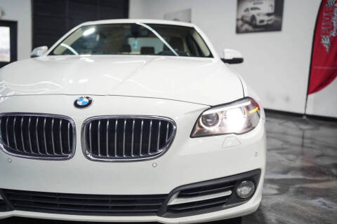 2015 BMW 5 Series 528i