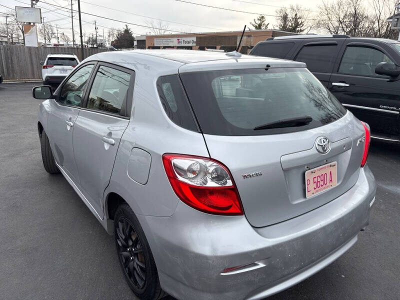 2009 Toyota Matrix Base photo 3