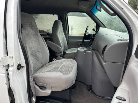 2001 Ford E-Series E-350 SD XLT