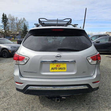 2015 Nissan Pathfinder SV