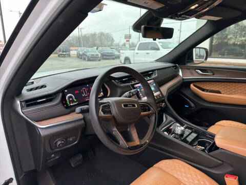 2022 Jeep Grand Cherokee Summit