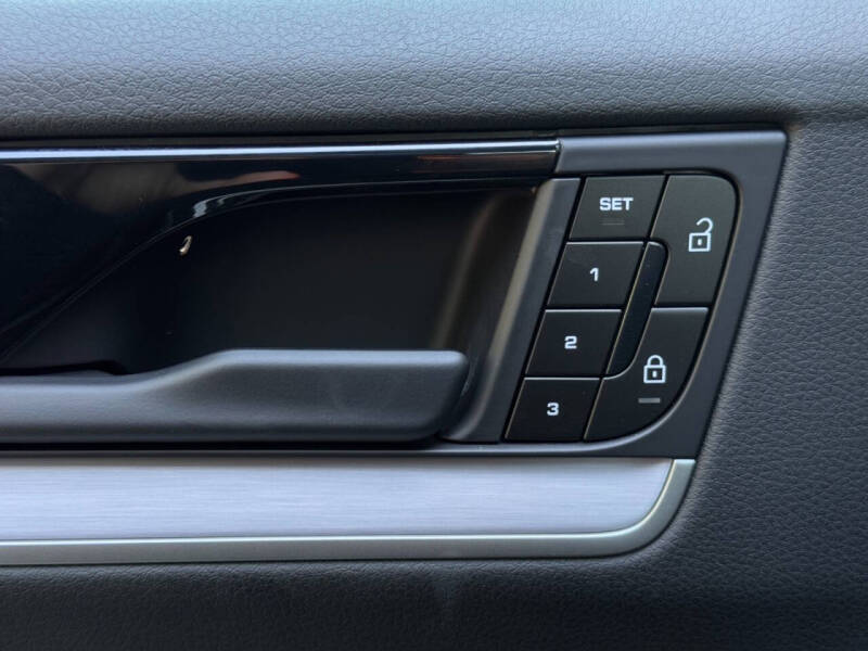 2024 Porsche Cayenne S