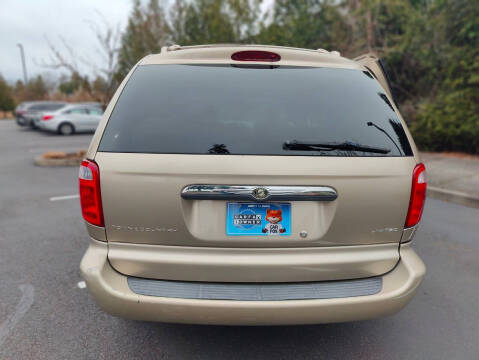 2002 Chrysler Town and Country Limited