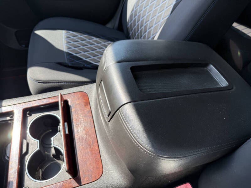 2013 Chevrolet Avalanche LTZ Black Diamond
