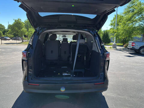 2021 Toyota Sienna LE 8-Passenger