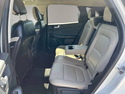 2021 Ford Escape SEL