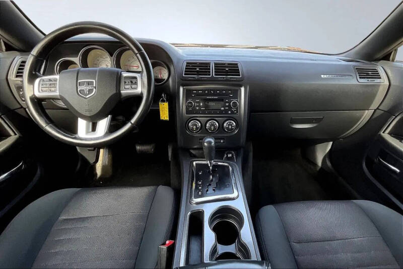 2012 Dodge Challenger SXT