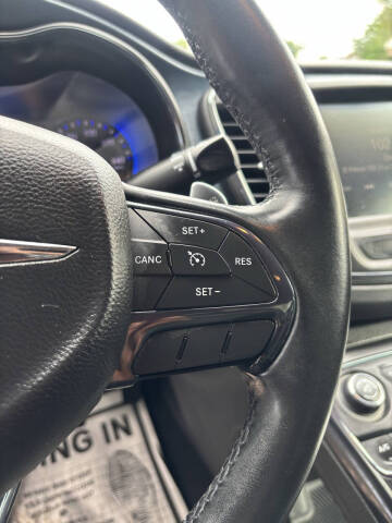 2015 Chrysler 200 S