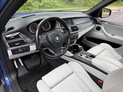 2010 BMW X5 M