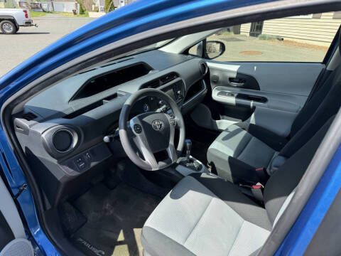 2014 Toyota Prius c Three