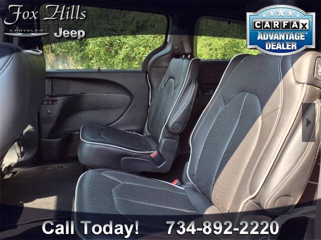 2025 Chrysler Pacifica Limited