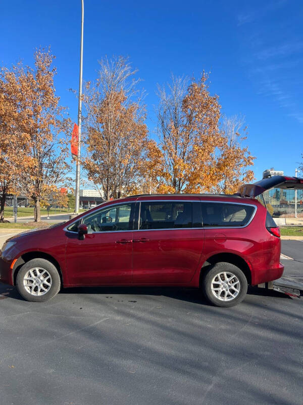 2020 Chrysler Voyager LXi