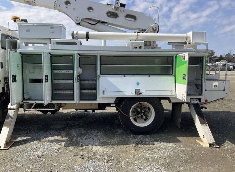 2018 Freightliner M2 106