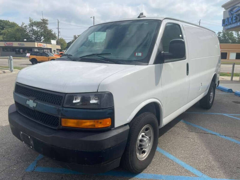 2018 Chevrolet Express Cargo Work Van's photo