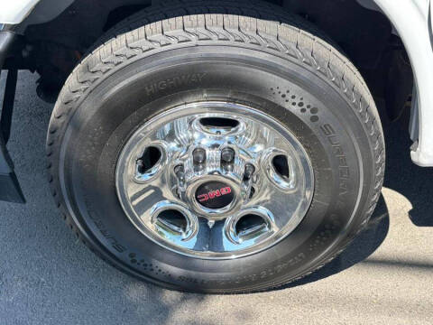 2023 GMC Savana 2500