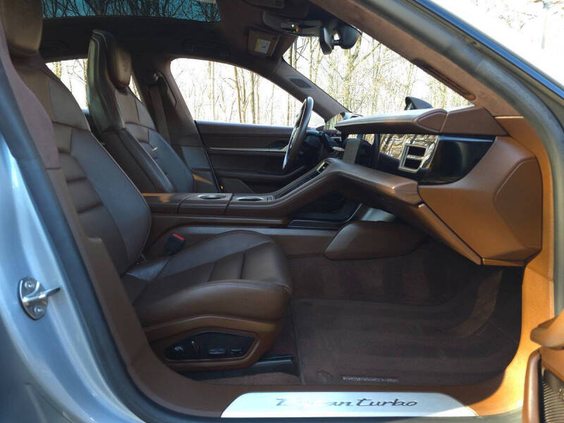 2020 Porsche Taycan Turbo