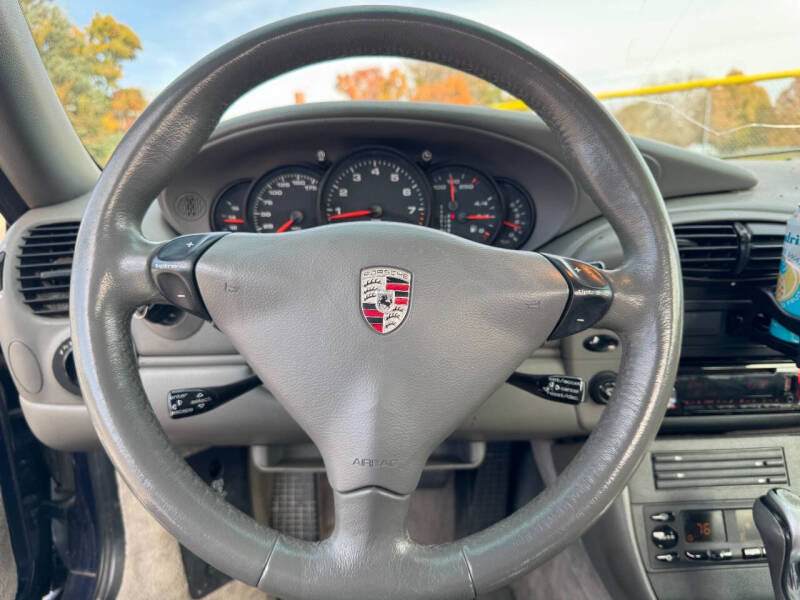 2001 Porsche 911 Carrera 4