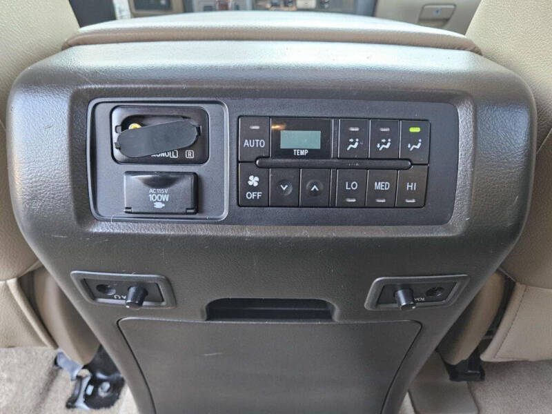 2011 Toyota Sequoia Platinum