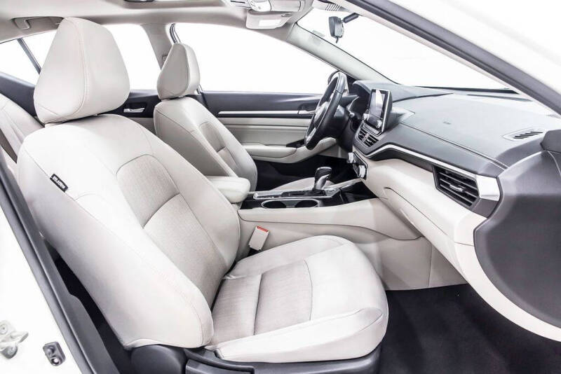 2021 Nissan Altima 2.5 SV
