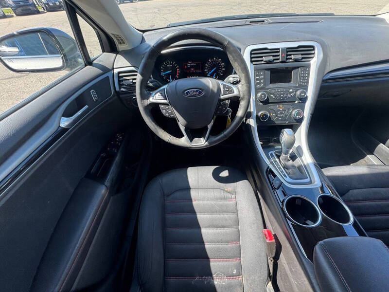 2013 Ford Fusion SE