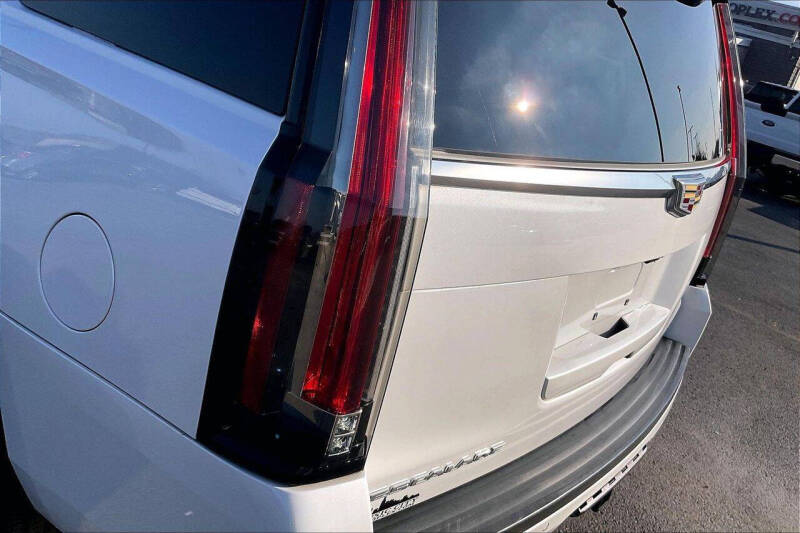 2020 Cadillac Escalade Platinum