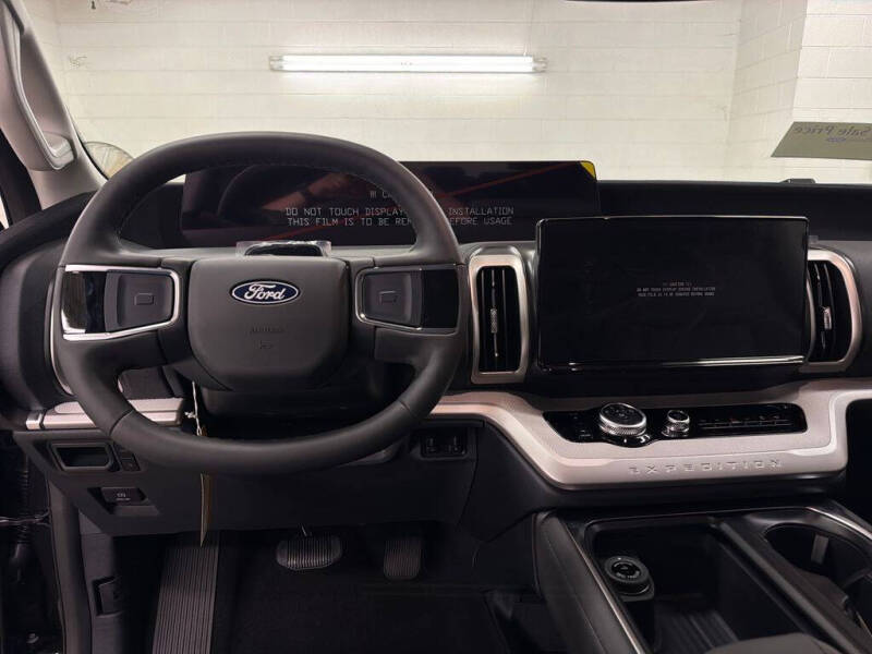 2027 Ford Expedition MAX Active