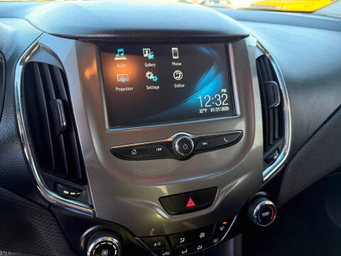 2017 Chevrolet Cruze LT Auto