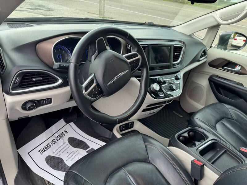 2018 Chrysler Pacifica Touring L