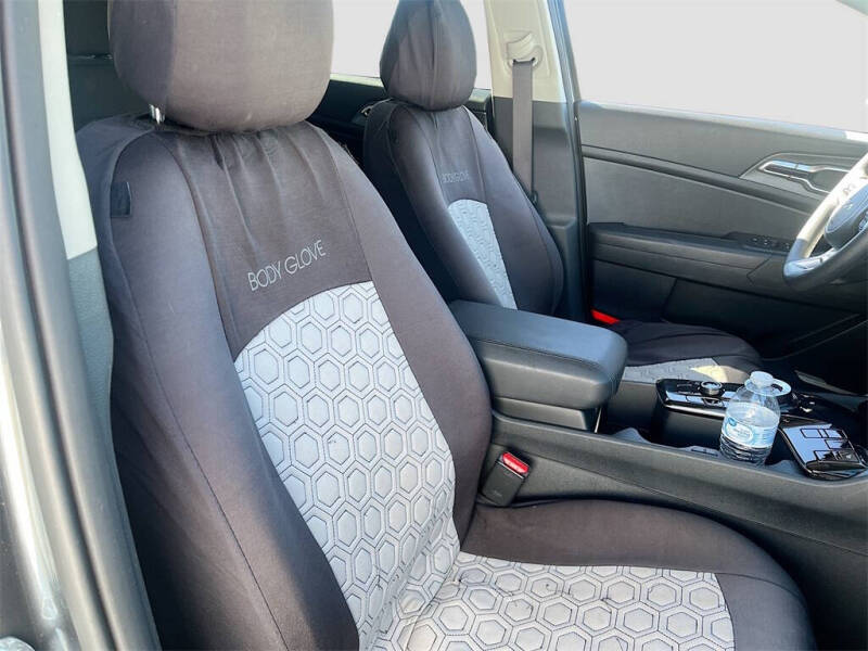 2024 Kia Sportage Hybrid LX