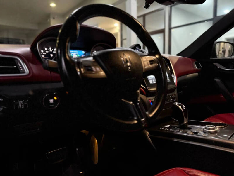 2015 Maserati Ghibli